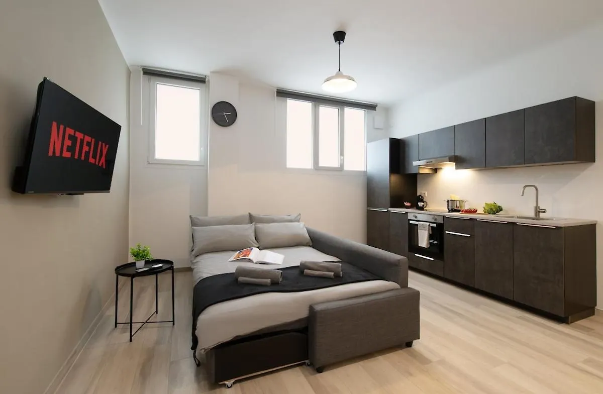 Luxhome Duomo - San Siro 10Min Milán Apartmán